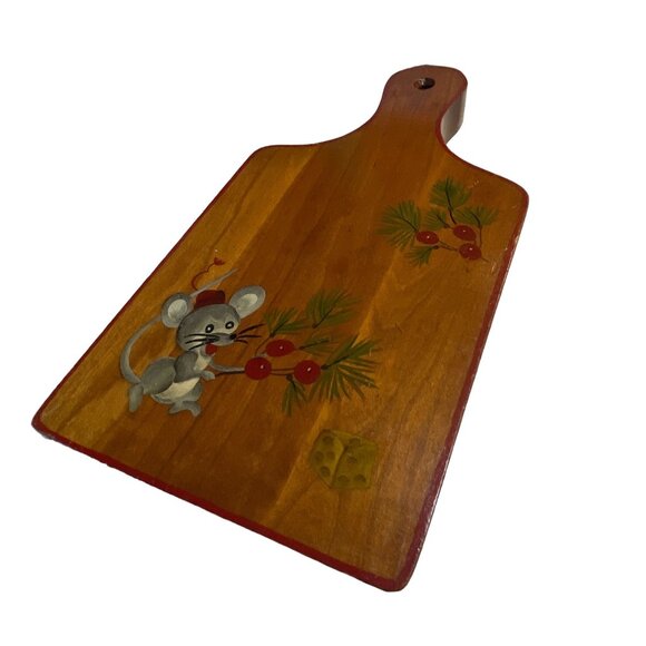Retro Hand-Painted Wooden Cheese Board With Mouse & Berry Design - Picture 6 of 7